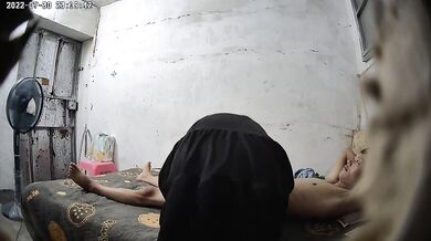 房东城中村出租屋偷拍❤️卖淫女租客丰满大奶小胖妹被各种嫖客蹂躏（3）表情亢奋的秃顶大叔 (25)